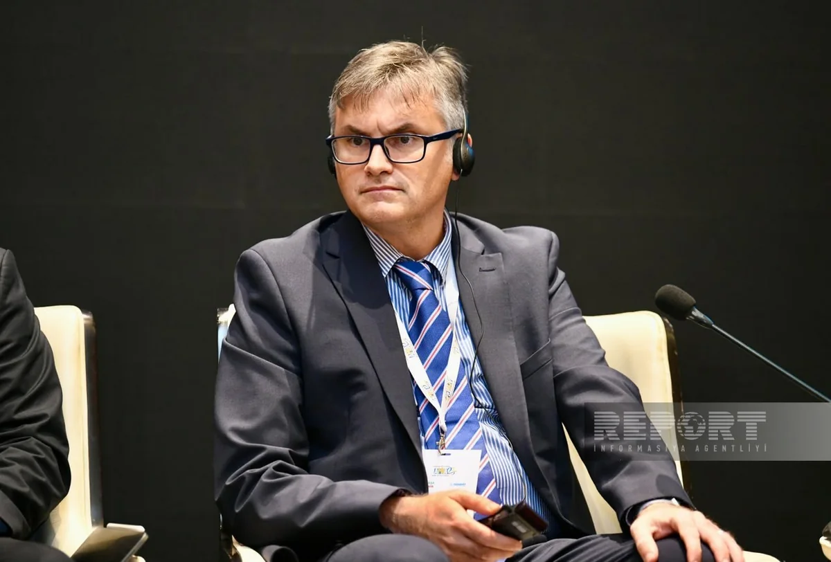 Ekspert: "Azərbaycanda mikrokreditlər üçün yeni bazar yaradıla bilər"