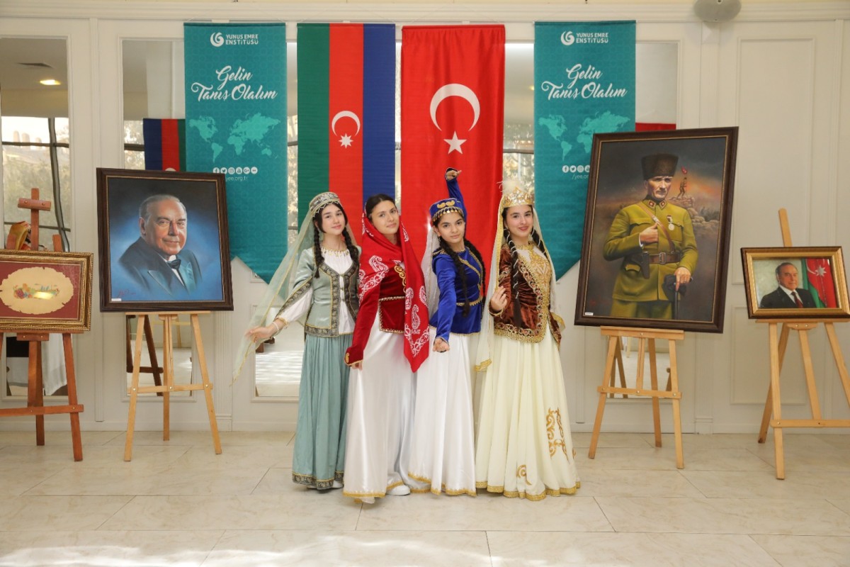 Bakıda “Çanaqqaladan Bakıya - Ortaq mədəniyyət” sərgisi açıldı - FOTOLAR