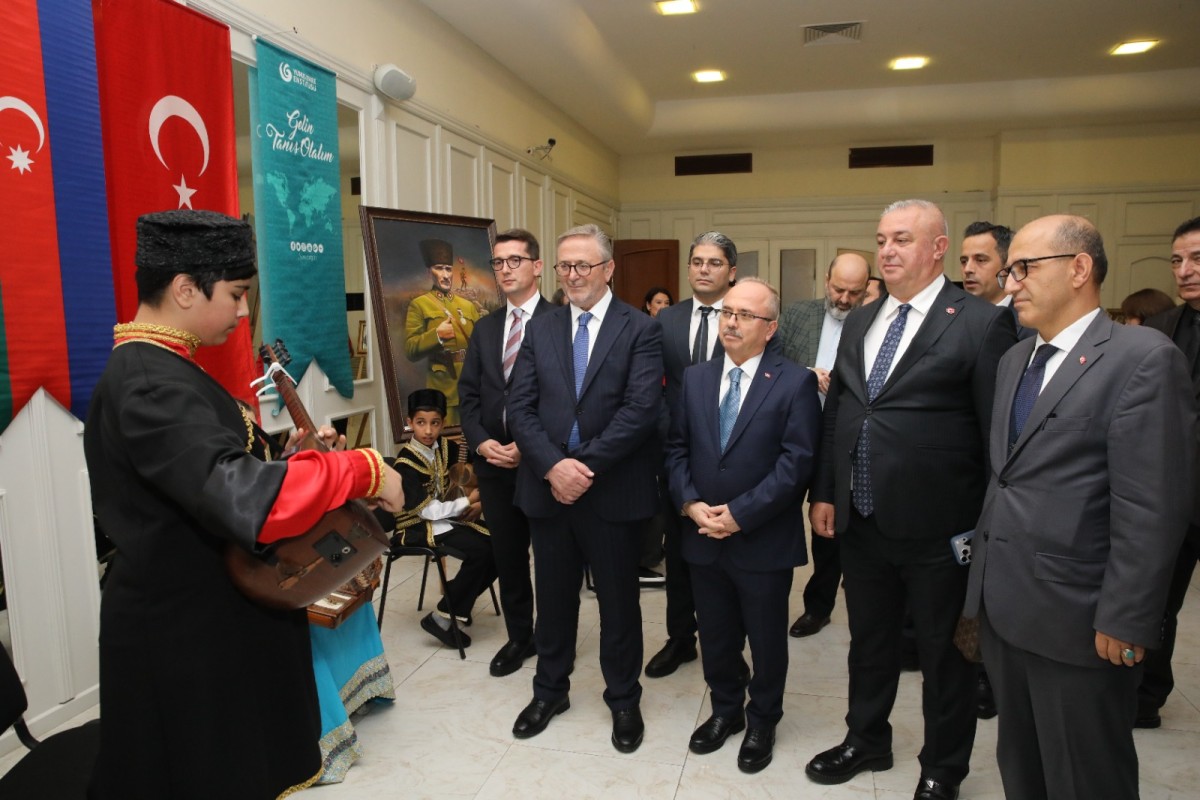 Bakıda “Çanaqqaladan Bakıya - Ortaq mədəniyyət” sərgisi açıldı - FOTOLAR